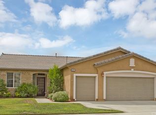 8279 Parry Dr, Hemet, CA 92545