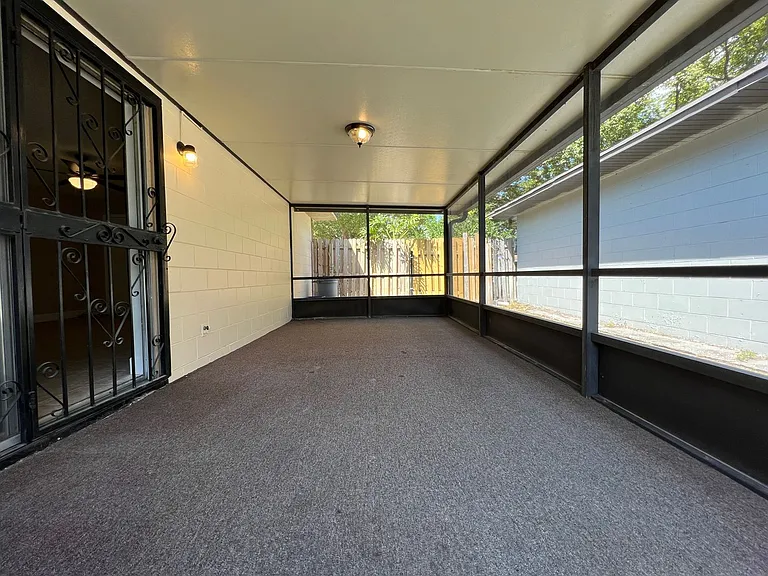 529 Hibiscus Way — Photo 36