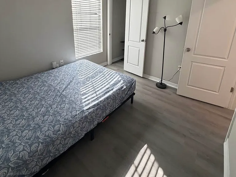 4106 Winding Vine Dr — Photo 4