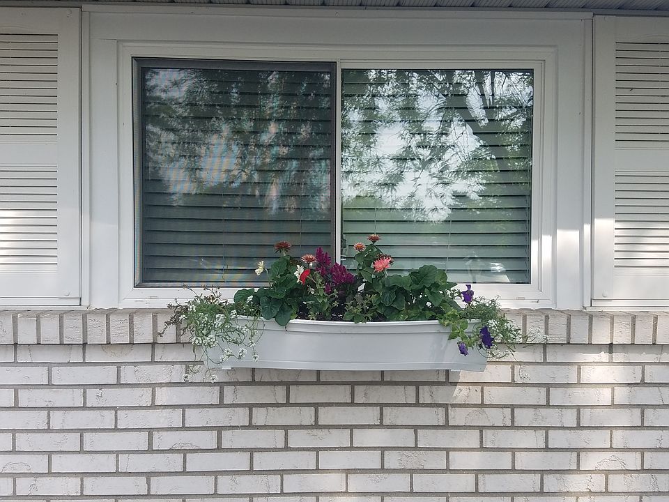 1st image of 523 Liberty Dr #3
