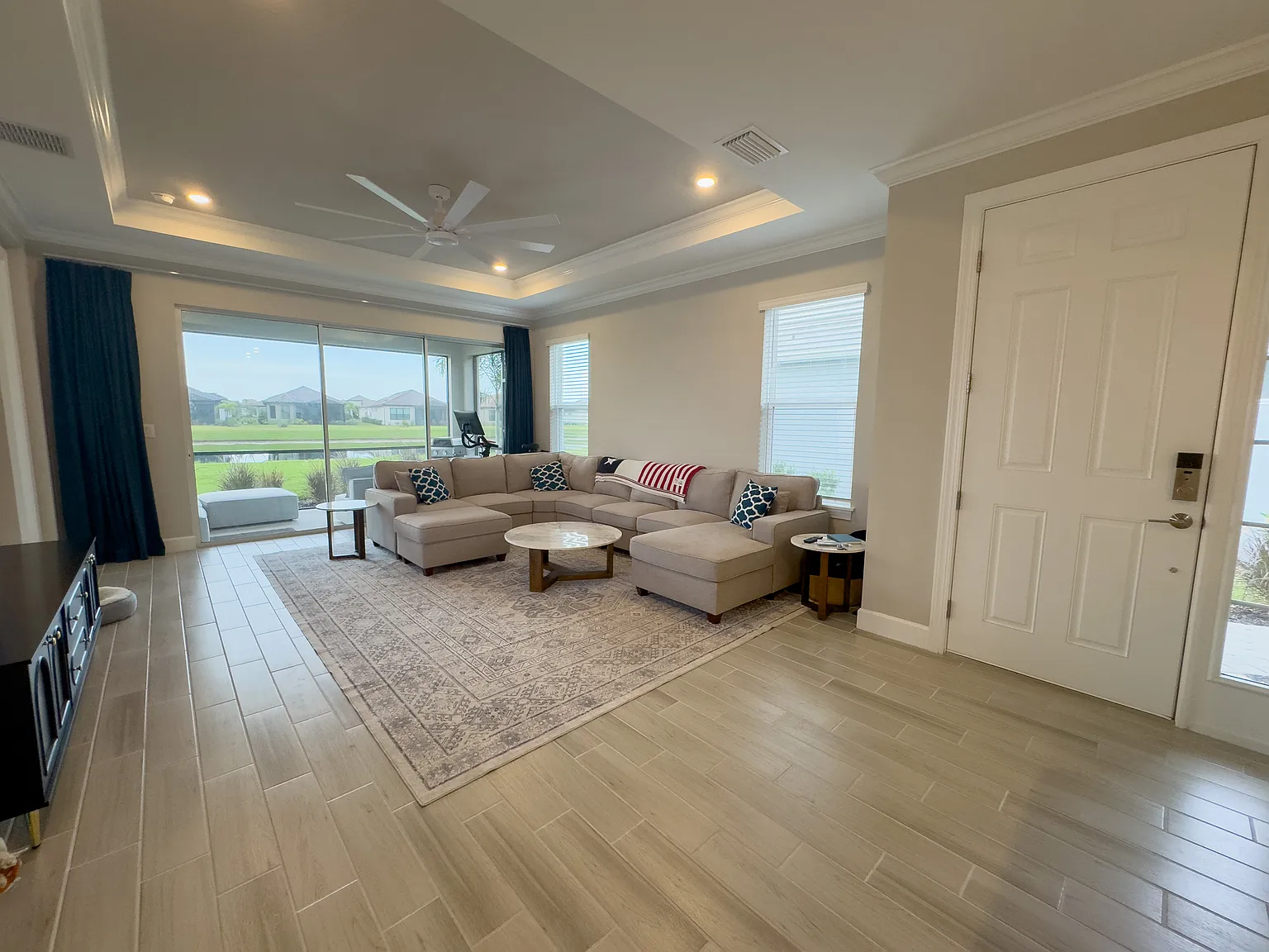 3 bed, 1926 sqft, $4,000 — Photo 4