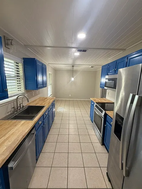 3 bed, 1491 sqft, $2,350 — Photo 3