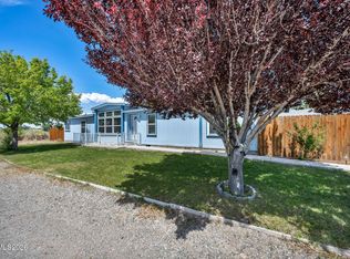 16 Saint Andrews Dr, Yerington, NV 89447