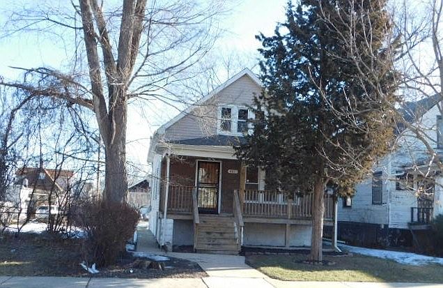 1st image of 807 S 10th Ave