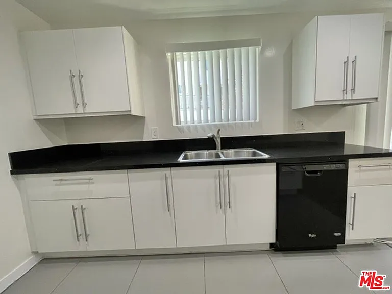 8397 Fountain Ave #203 — Photo 16