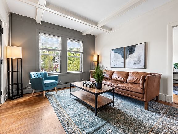 3rd image of 1738 Commonwealth Ave APT 4