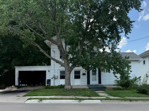 510 S 1st St, Princeton, IL 61356