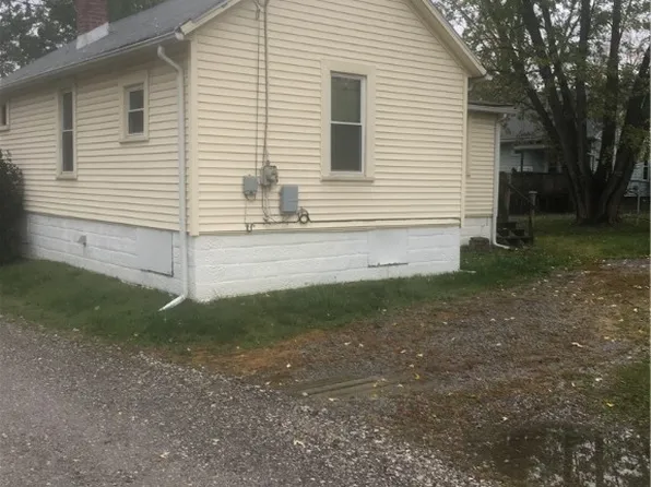 376 1/2 W Ohio Ave, Sebring, OH 44672