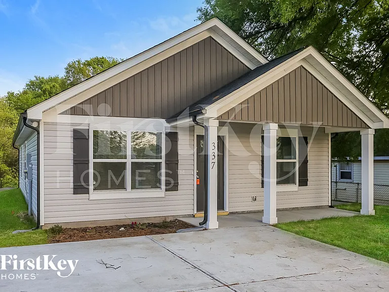 337 Pecan Ct SW — Photo 2