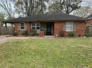 370 N Mendenhall Rd, Memphis, TN 38117