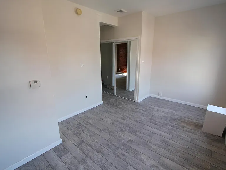 729 S 16th St #3 — Photo 3