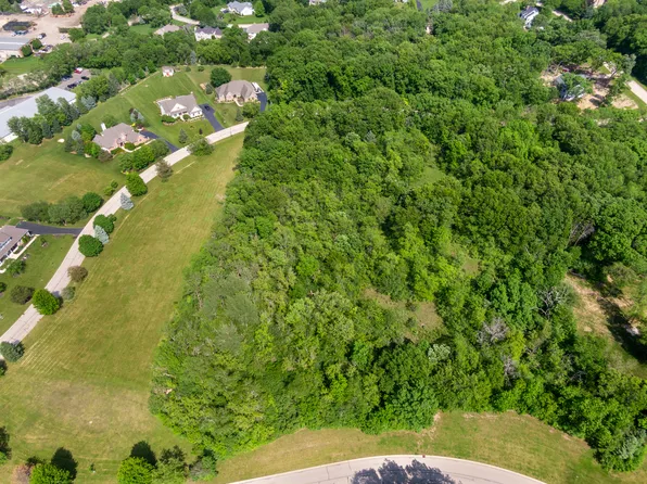 1971 Red Oak Ln #49, Spring Grove, IL 60081