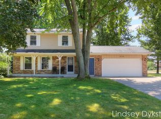 2666 Sun Valley St, Jenison, MI 49428