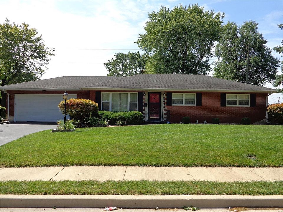 1st image of 2496 Stratford Ln