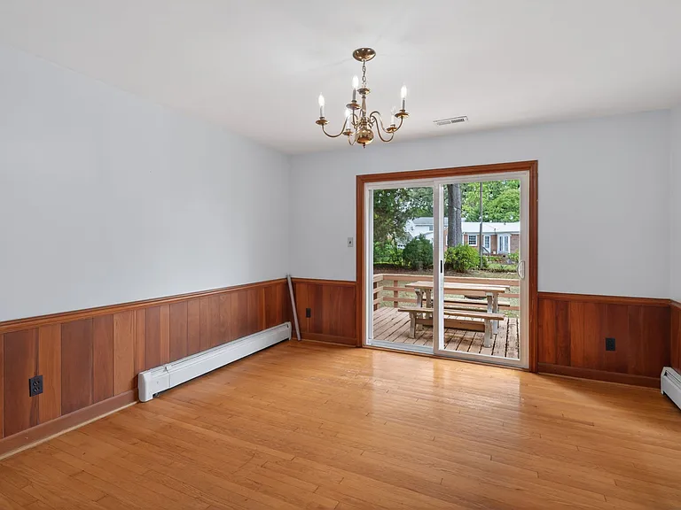 110 Marvin Dr — Photo 4