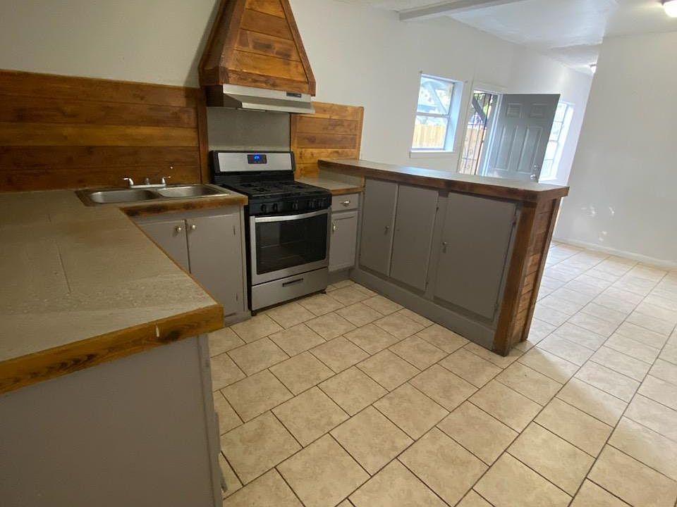 1st image of 7044 Avenue E #1
