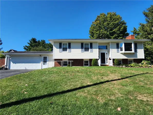 1 Pine Cir, Mount Morris, NY 14510