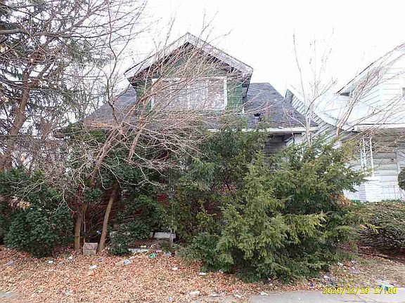 8263 Woodlawn