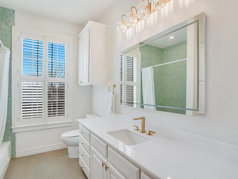 3705 Gilbert St #2 — Photo 20