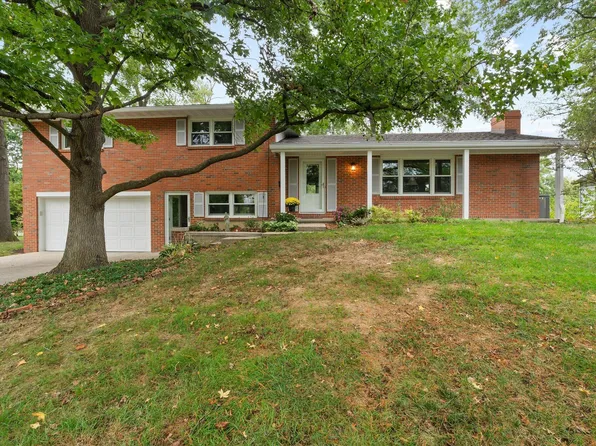 1703 Oakwood Ct, Columbia, MO 65203