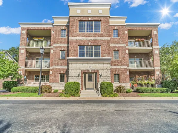 405 Pierce Rd #301, Itasca, IL 60143