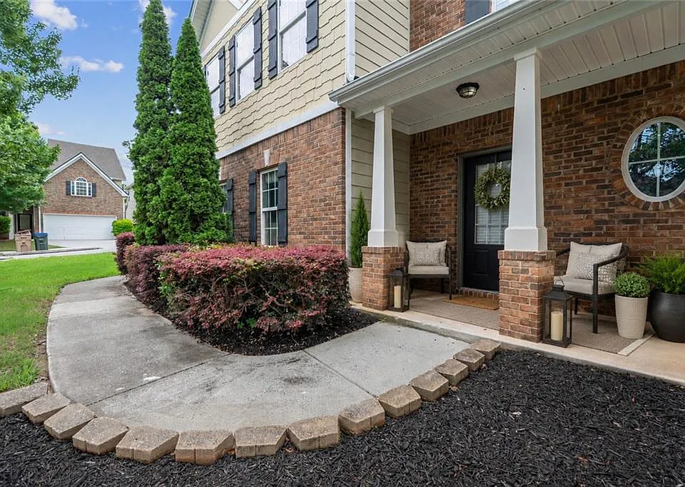 2148 Splitrail Trl NE