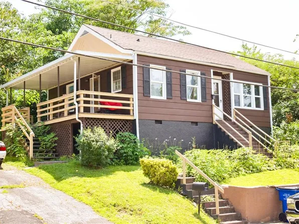 415 Pippen St, Mount Airy, NC 27030