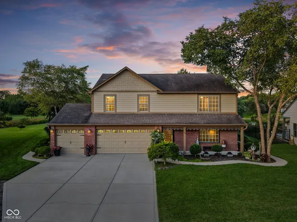 715 Shoreline Ct, Franklin, IN 46131
