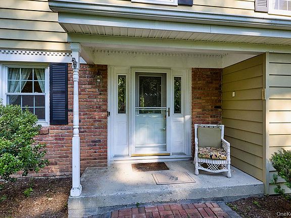 3rd image of 10 Stoutenburgh Drive