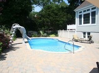 10 Lloyd Rd, Ho Ho Kus, NJ 07423