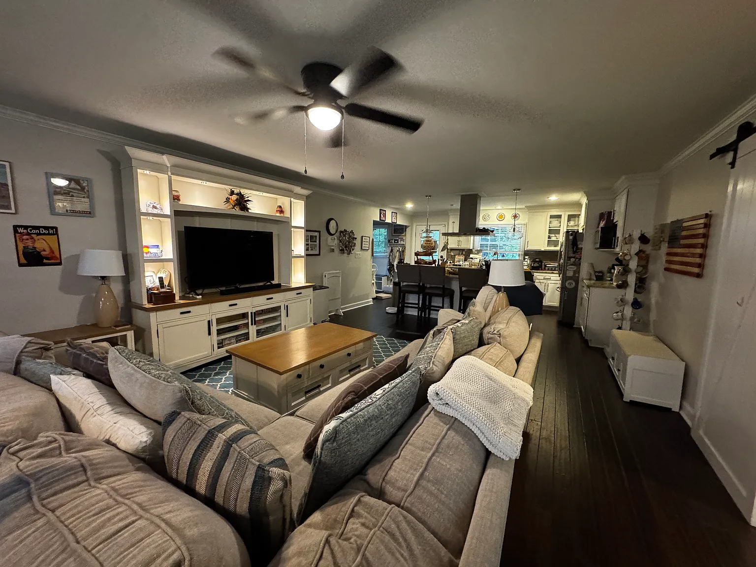 3 bed, 2723 sqft, $2,700 — Photo 1