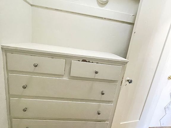 5th image of 410 S Glendale Ave #8