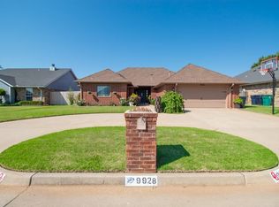 9928 Sudbury Rd, Yukon, OK 73099