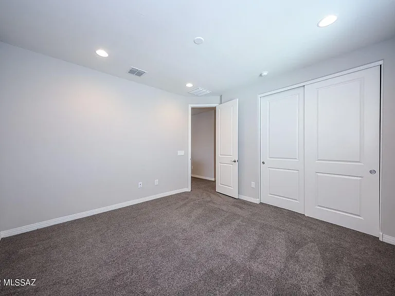 11846 N Silver Village Pl — Photo 32