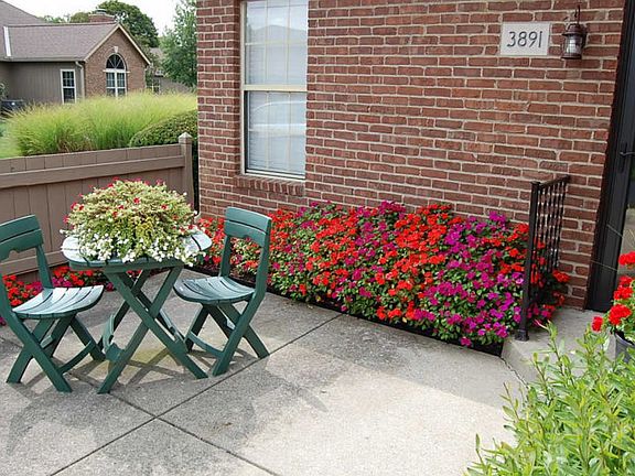 2nd image of 3891 Ivygate Pl