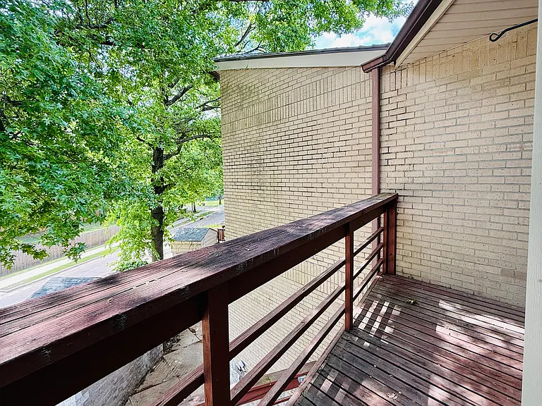 501 Vine St #A — Photo 16