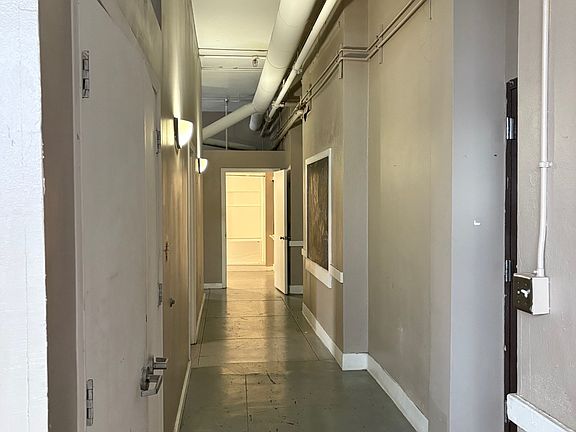 3rd image of 125 Oak St #411