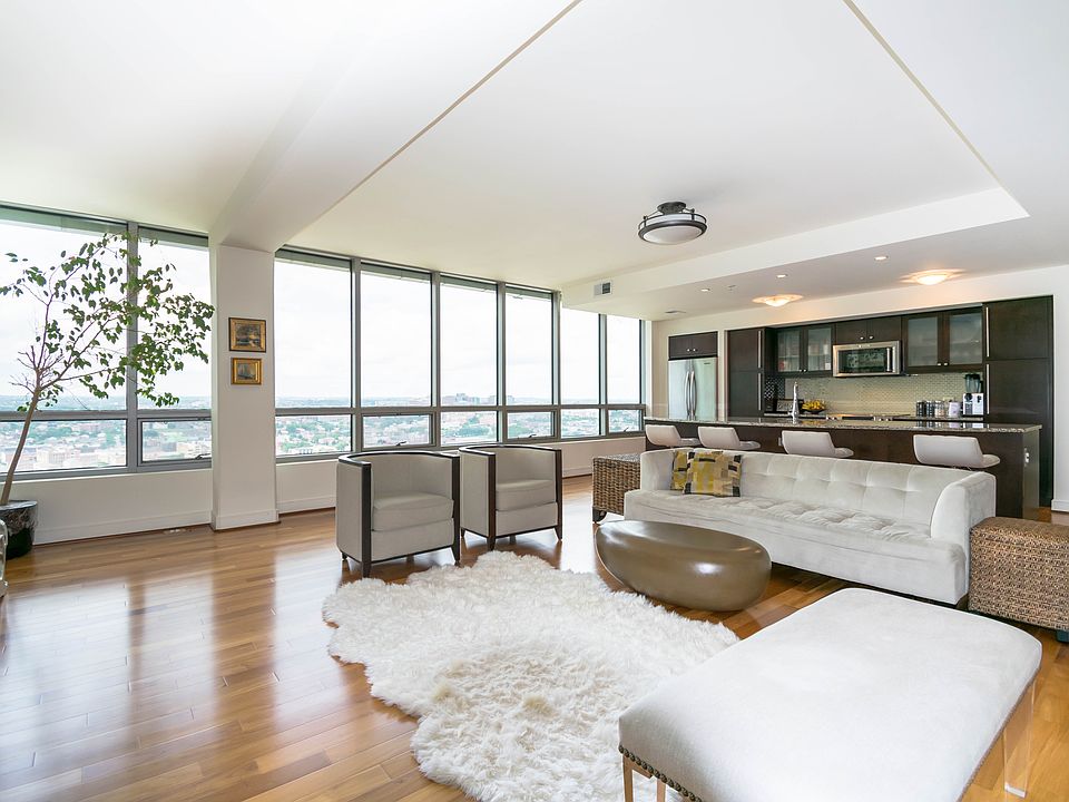 1st image of 675 President St Unit 2706