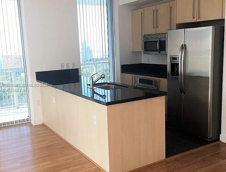 79 SW 12th St #3006-S — Photo 8