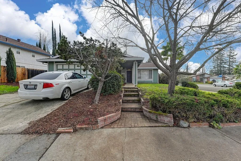 11100 Crooken River Ct photo 1