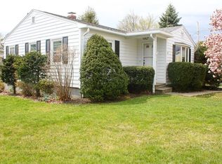 39 Kenneth Rd, Marblehead, MA 01945