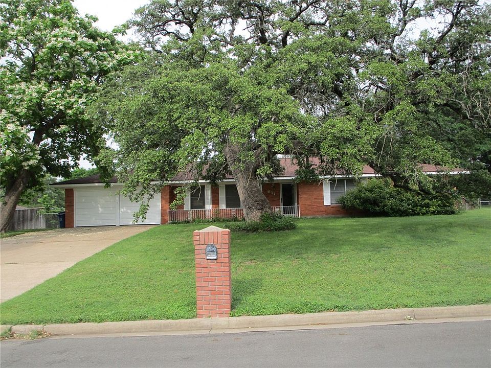 1st image of 611 Catalina Dr
