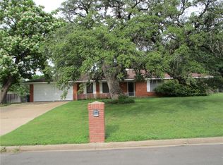 611 Catalina Dr, Woodway, TX 76712