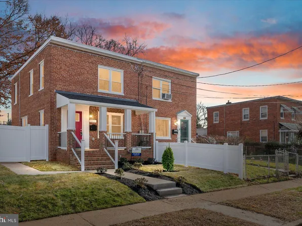6307 Carrington Ct, Capitol Heights, MD 20743
