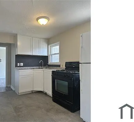 2215 Durand St — Photo 4