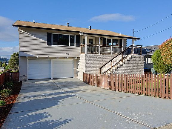 3rd image of 3812 Naughton Ave