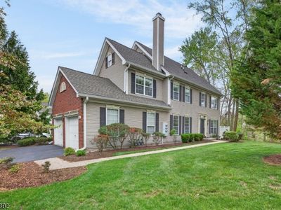 909 S Branch Dr, Whitehouse Station, NJ, 08889