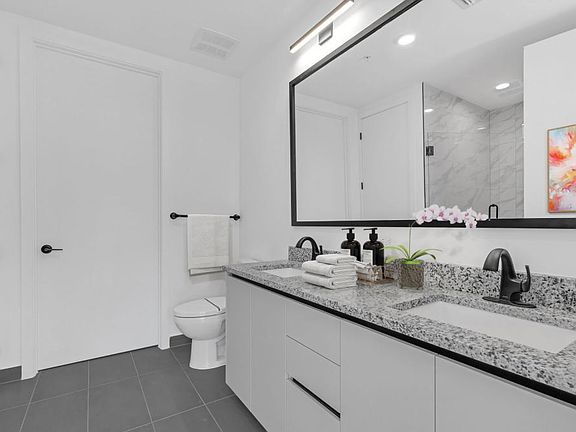 4th image of 2348 NE 172nd St #207