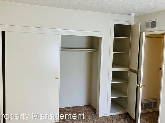 4th image of 2523 E Ward Ter Unit B