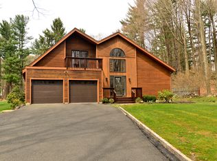 23 Middle River Rd, Danbury, CT 06811